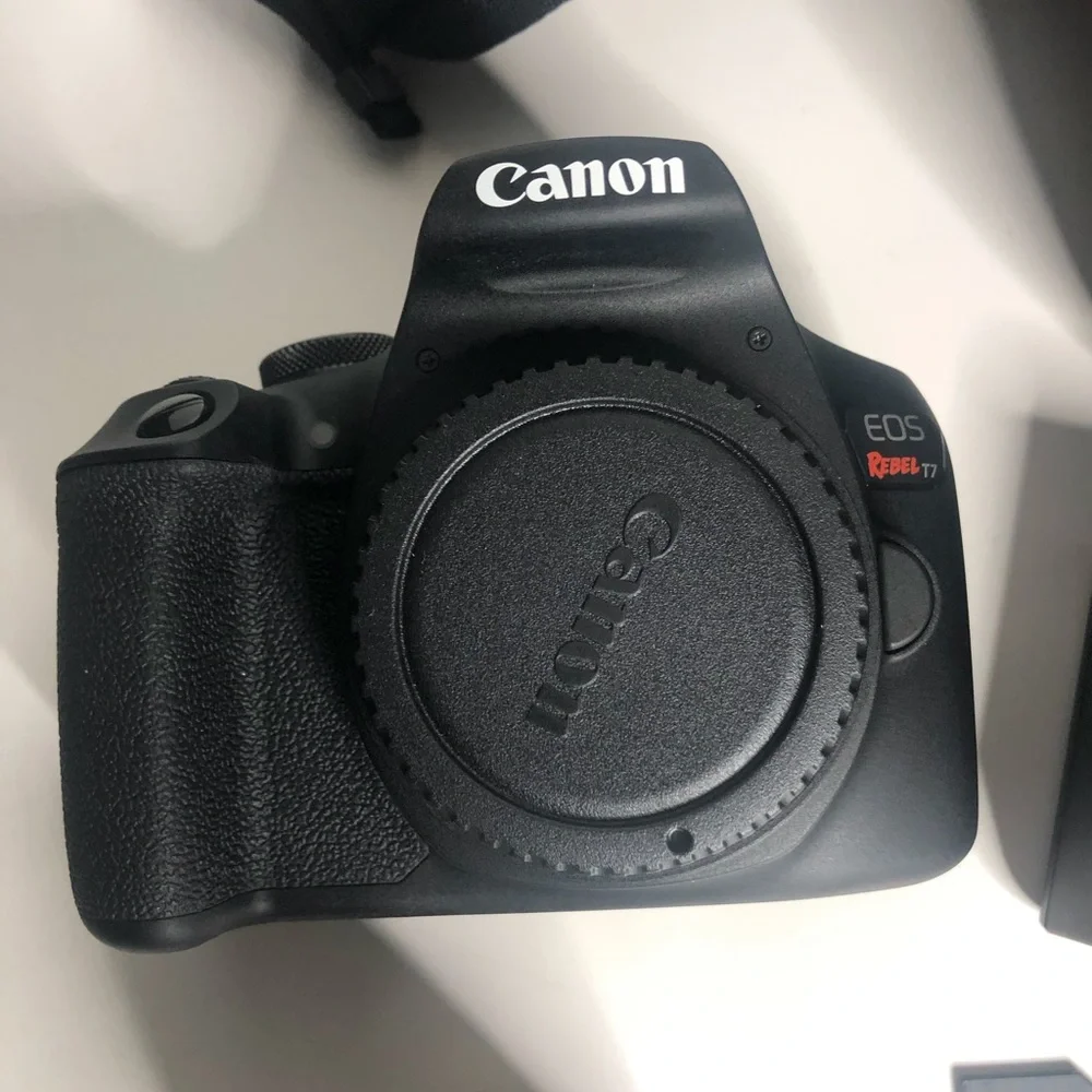 Canon EOS Rebel T7 DSLR Camera with 18-55mm Lens! 24.1 mega pixels!! Camera